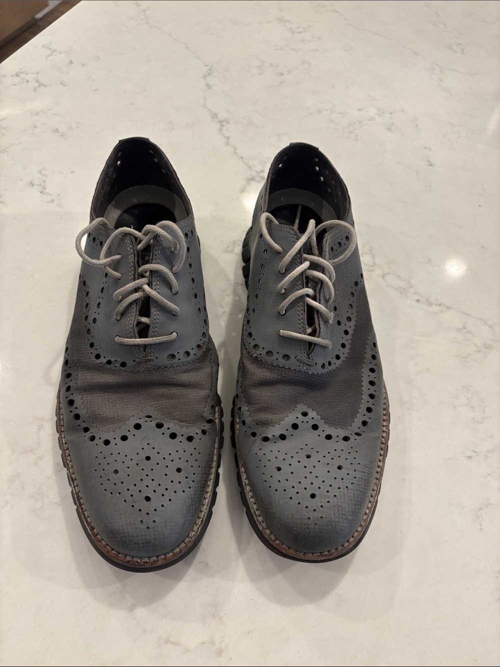 Men's Cole Haan perforated dress shoes | size 9